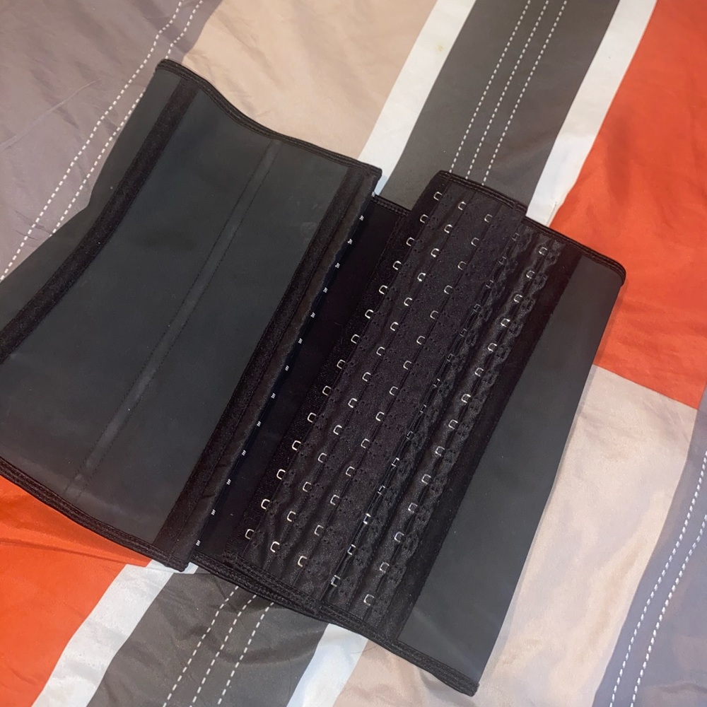 Waist Trainer - image 3